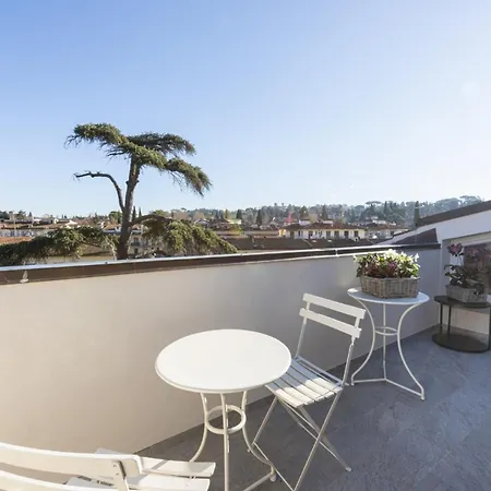 Florence- Heaven's Touch Penthouse Apartment